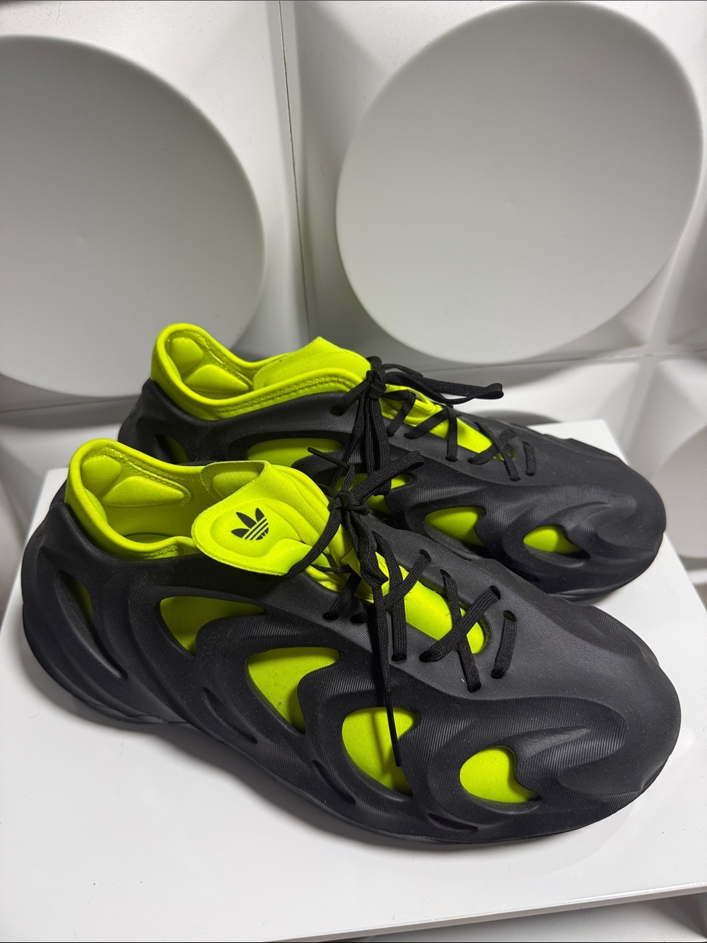 Adidas adiFOM Q sneakers in the "Black Solar Yellow"